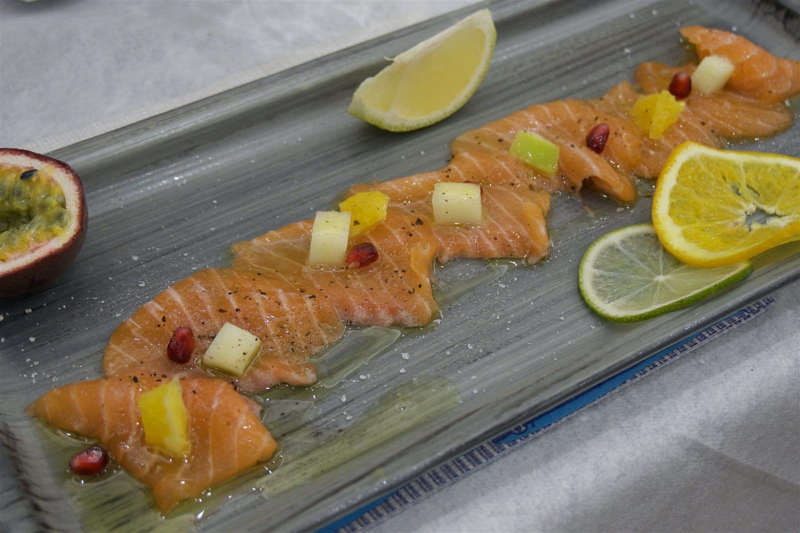 Salmone agli agrumi, piatto del ristorante Alexander